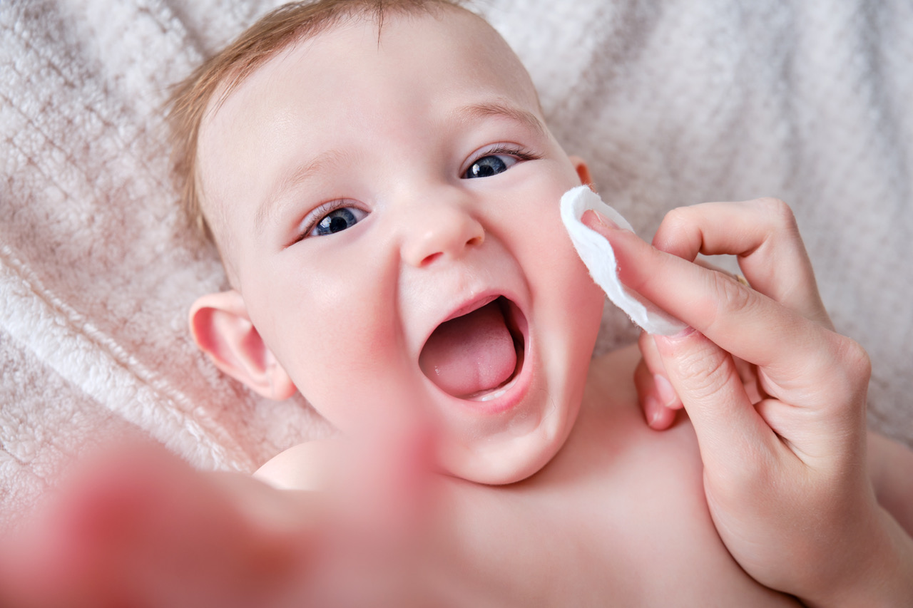 🙄 Le mouchage de nez de bébé est compliqué  Voici de quoi vous aider  👇: La seringue pour lavage nasal vous permettra d'être plus confiants  pour, By Pharmacie Victor Hugo - Givors